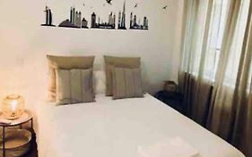 Excelente Piso De 3 Habitaciones En La Latina
